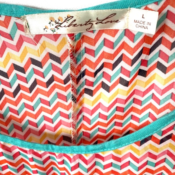 Liberty love sheer boho zigzagged printed multicolored sleeveless top, size L - Picture 3 of 6